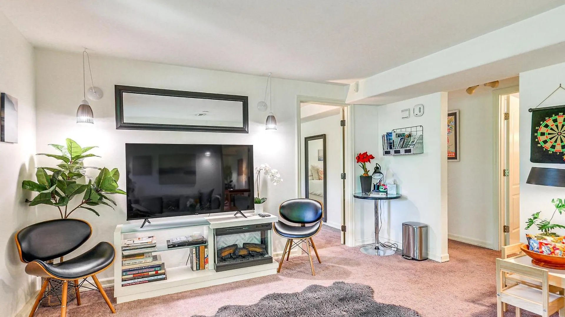 Lush Portland Flat With Fire Pit, 4 Mi To Dtwn! Apartment