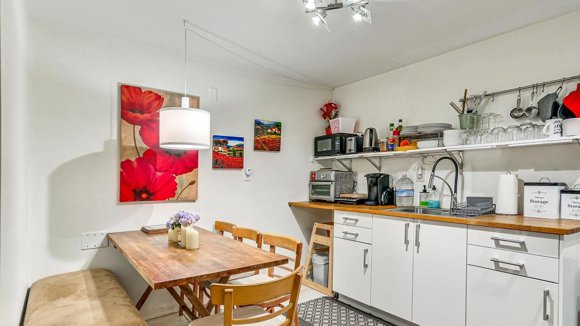 Lush Portland Flat With Fire Pit, 4 Mi To Dtwn! Apartment 0*,