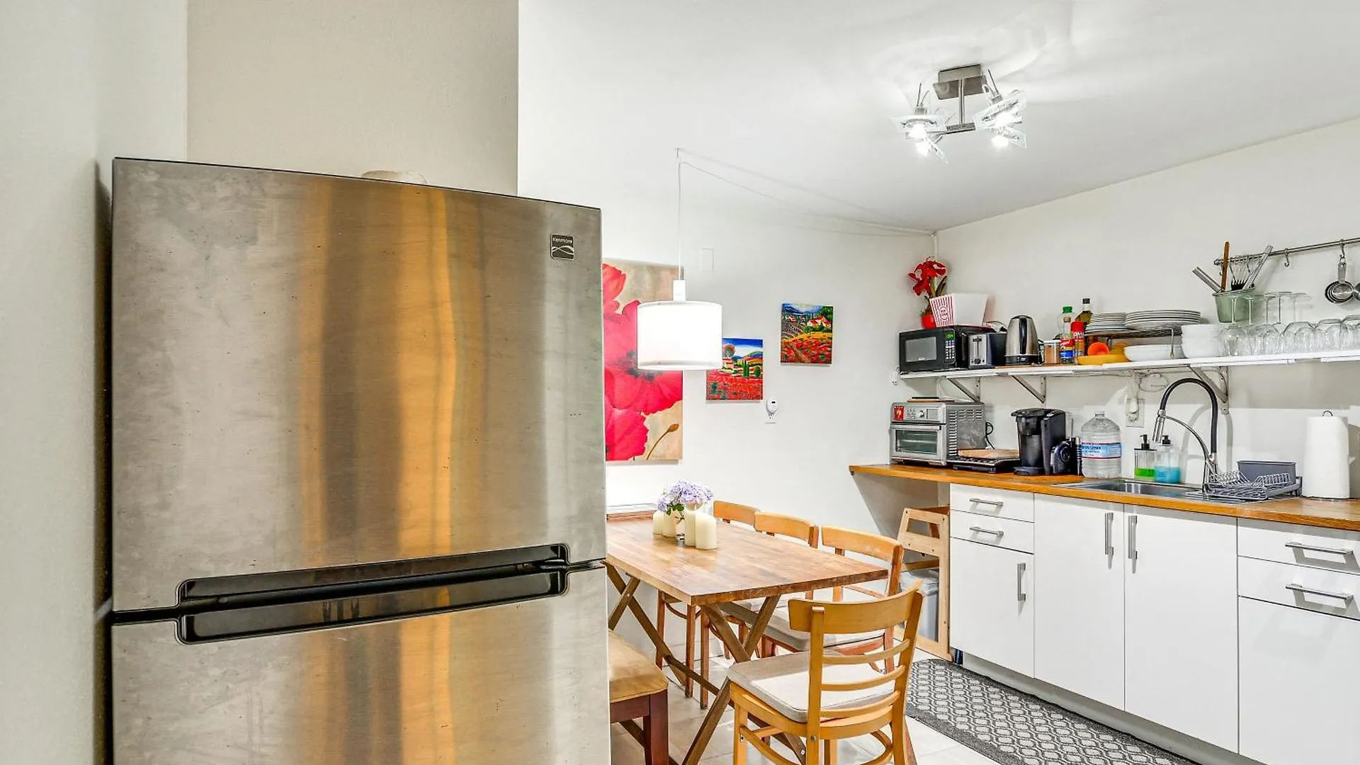 Lush Portland Flat With Fire Pit, 4 Mi To Dtwn! Apartment